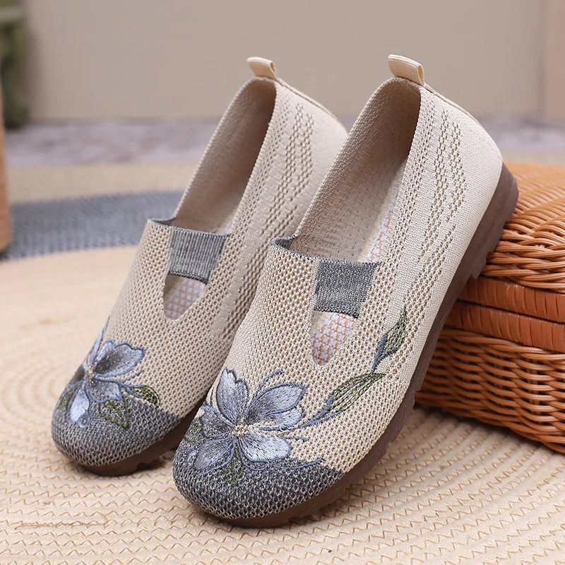 Ladies' summer 2025 breathable soft sole anti-slip mom shoes leisure mesh flat embroidered shoes