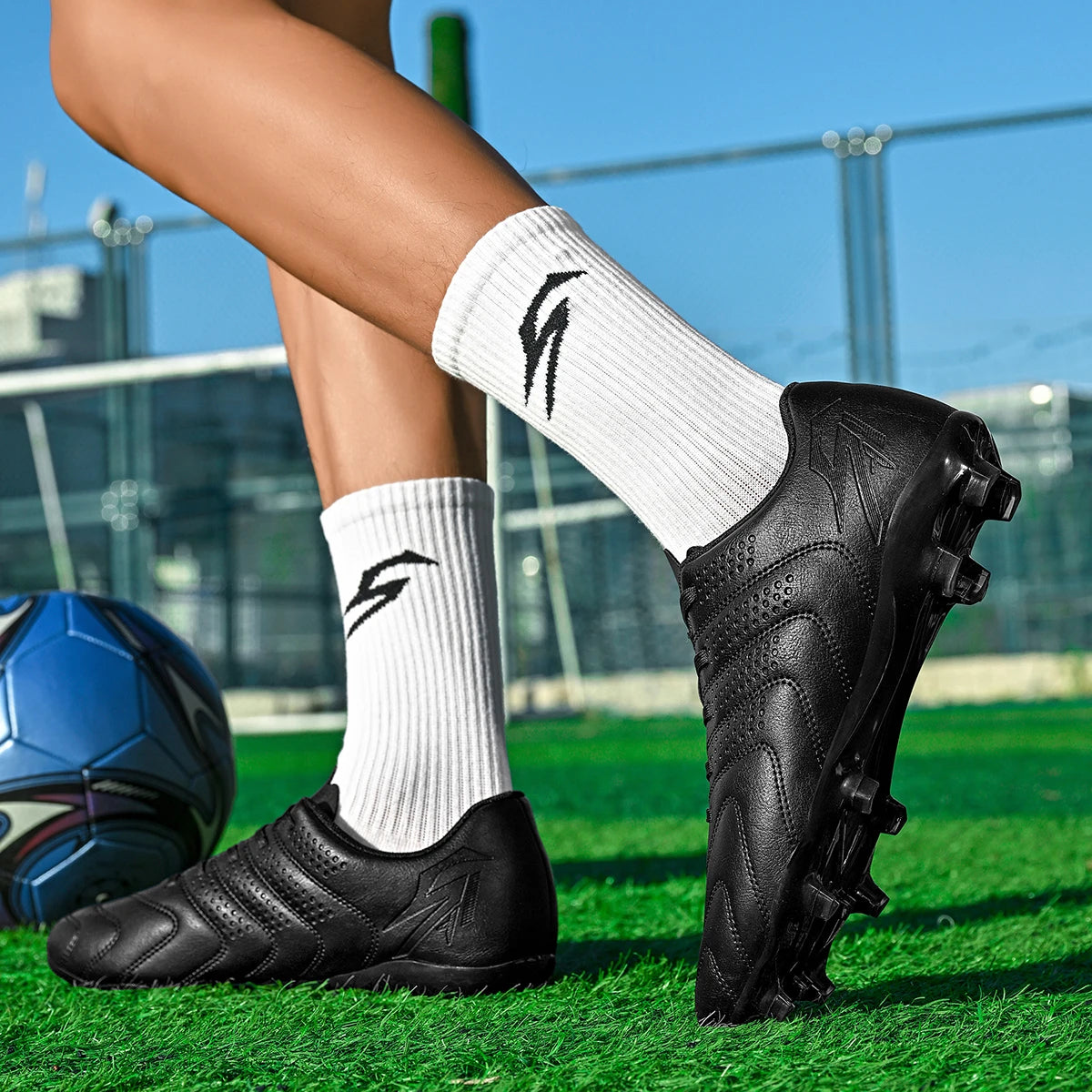 AG/FG Soccer Boots – Non‑Slip Wear‑Resistant Football Shoes for Men, Women & Youth