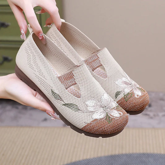 Ladies' summer 2025 breathable soft sole anti-slip mom shoes leisure mesh flat embroidered shoes
